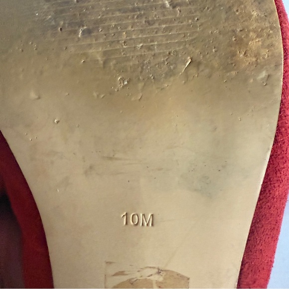 Le Chateau Red Suede Kitten Heel Pumps Women's Sz 10 - Picture 10 of 12